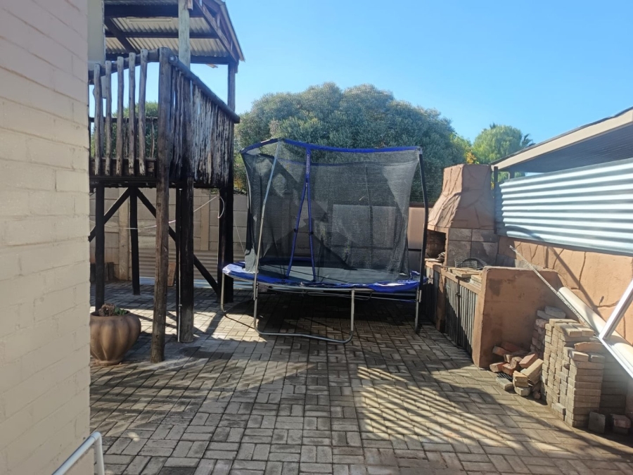 3 Bedroom Property for Sale in South Ridge Northern Cape